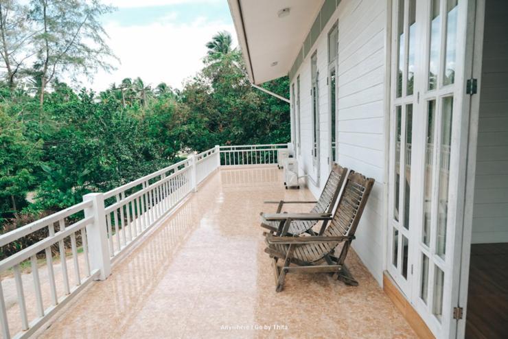 Albergue Thirty Tree Garden House Chumphon Exterior foto