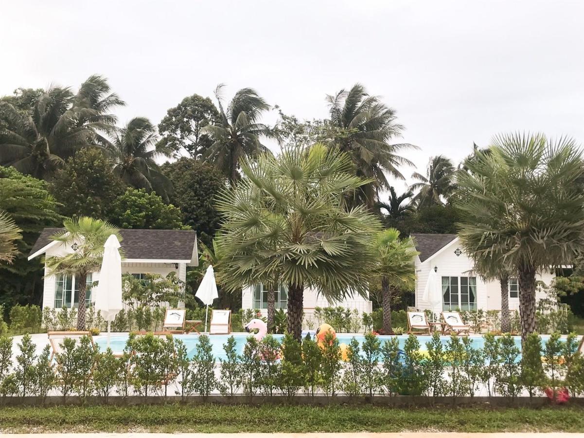 Albergue Thirty Tree Garden House Chumphon Exterior foto